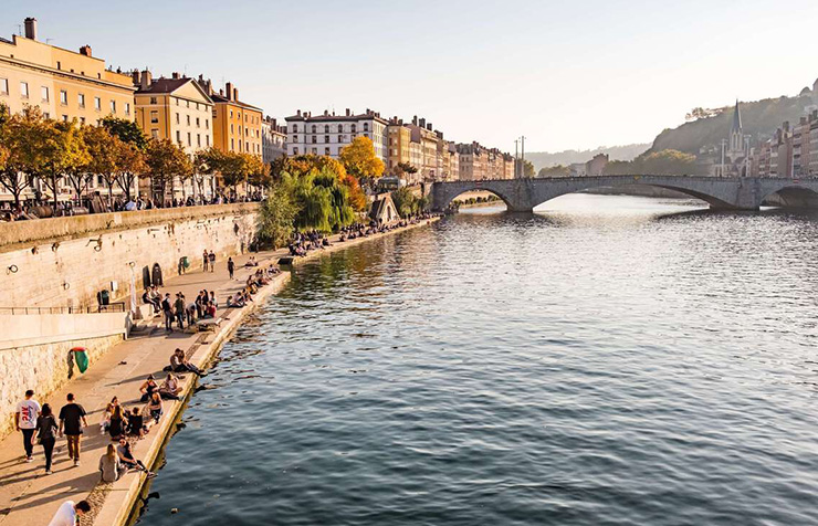 DESTINATION LYON