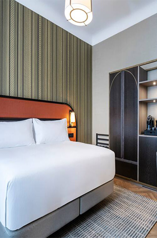 Double Tree by Hilton Brussels City 4*