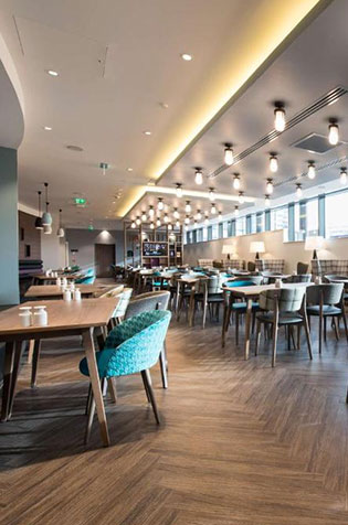 Hôtel 3* : Hampton by Hilton (ou similaire) - COMPLET