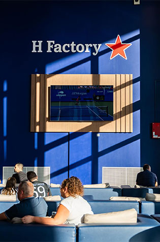 H FACTORY : 370€ HT
