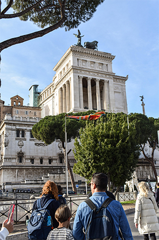 Visite de la ville à pied +50€