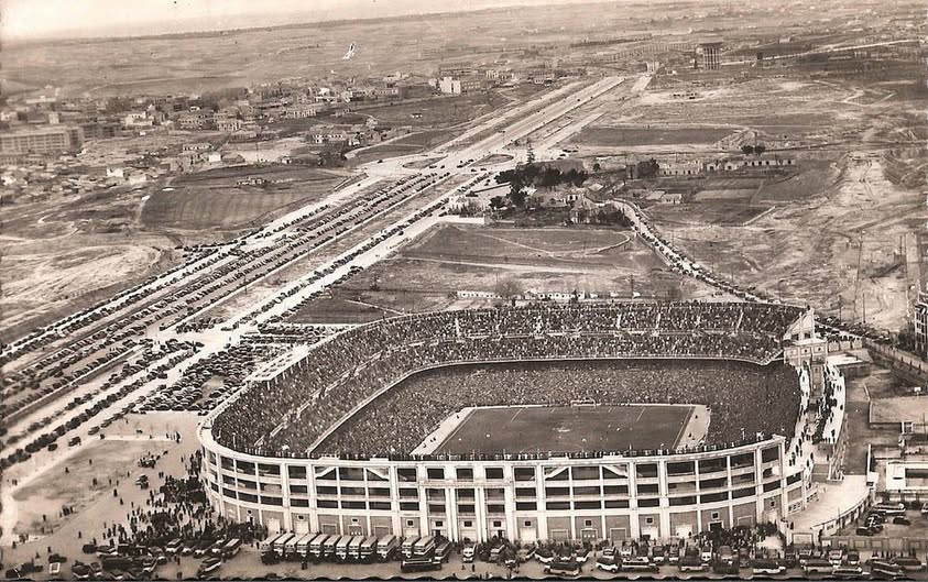 Stade Santiago Bernabeu après son inauguration