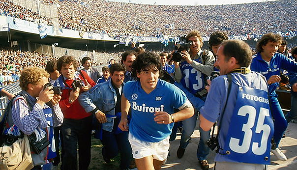 Diego Maradona joueur de Naples